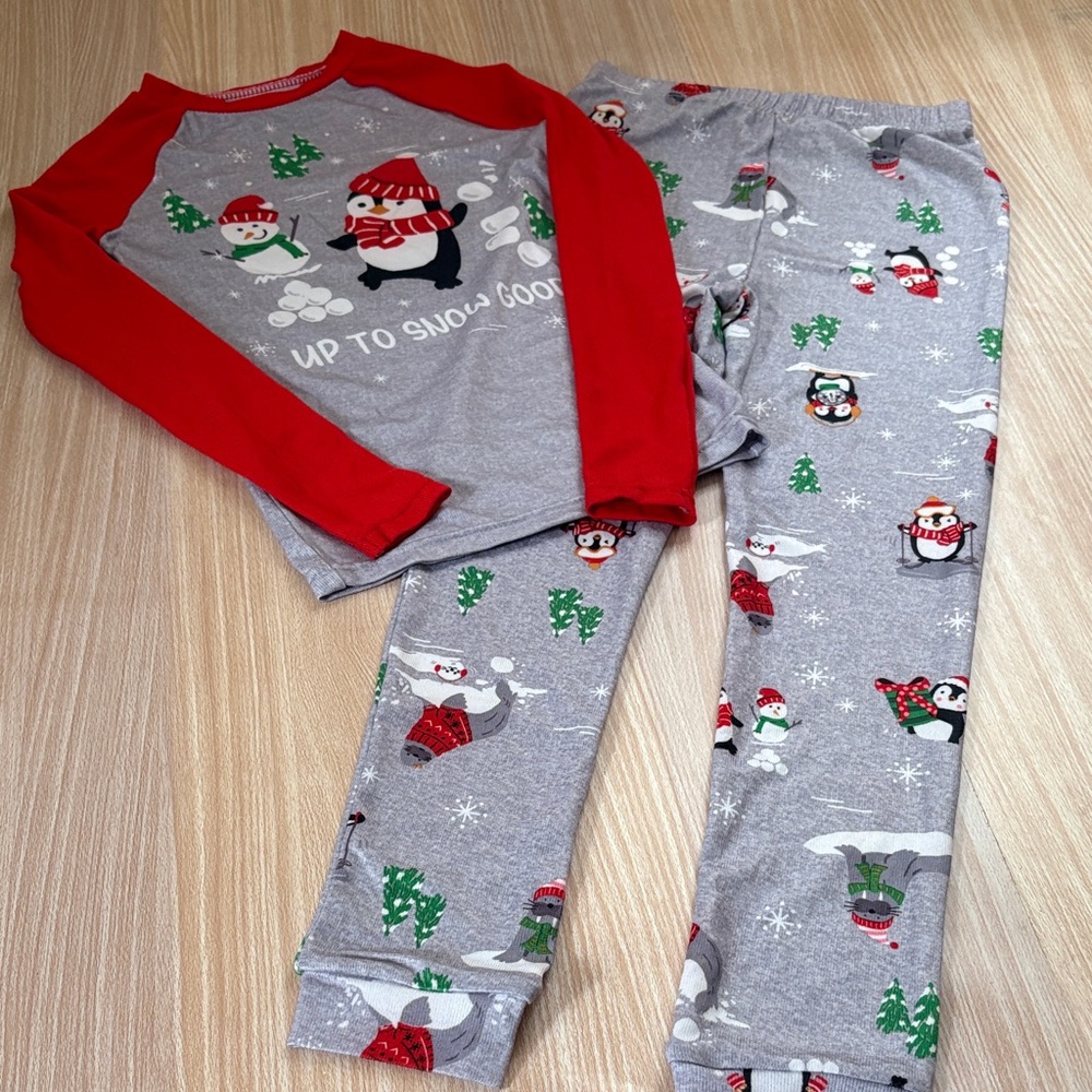 Cuddl Duds Jammie's for your Families 2 piece christmas pj set gray red